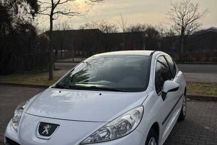 Peugeot 207 138.448 km 3.100 &euro; Wiesbaden 65189