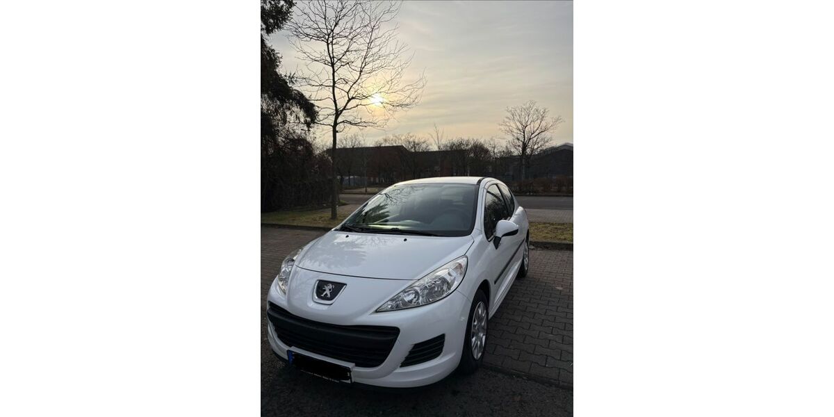 Peugeot 207 138.448 km 3.100 &euro; Wiesbaden 65189