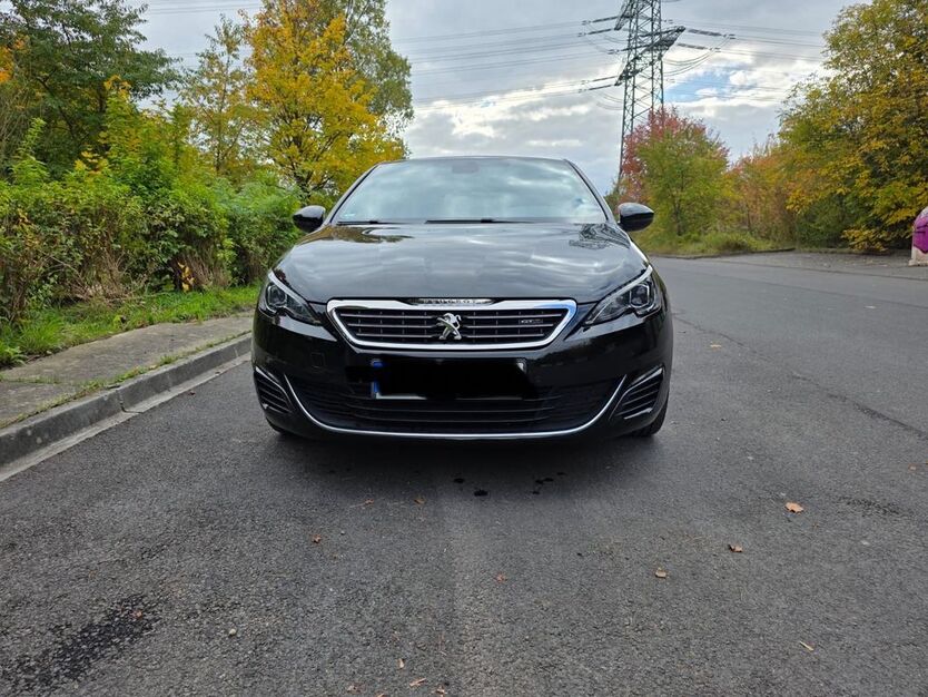 Peugeot 308 140.822 km 9.500 € Berlin 13125