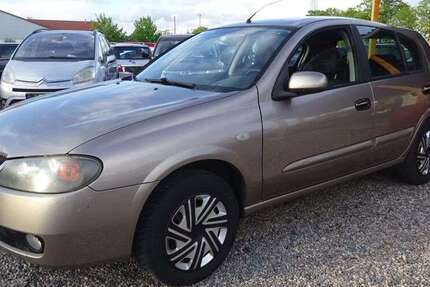 Nissan Almera 215.800 km 900 &euro; Dresden 01219