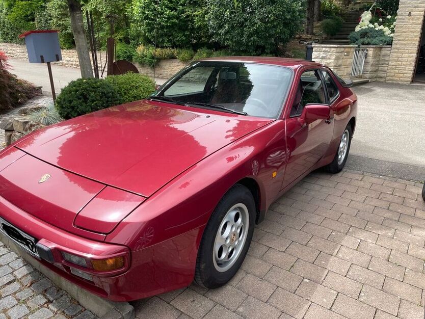 944