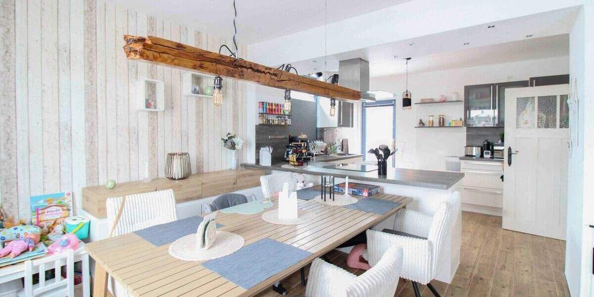 Modernisiertes Einfamilienhaus mit Einliegerwohnung und großem Grundstück in Ilsede 6 zimmer