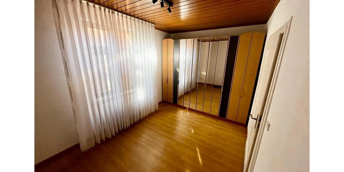 Einfamilienhaus Kirkel - 9 Zimmer, 170 m&sup2;, 250.000&euro; | Angebot:26806876