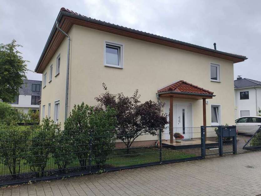 Haus zum Kaufen in Potsdam 820.000 € 223 m²