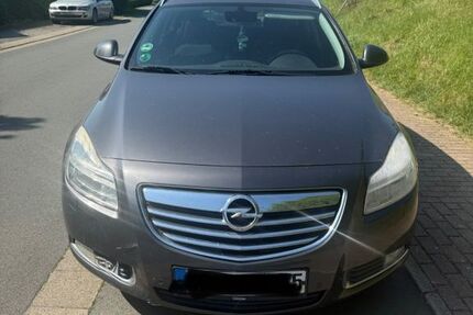 Opel Insignia 254.000 km 900 &euro; Battenberg Eder 35088