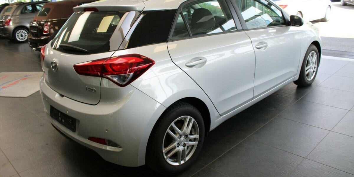 Hyundai i20 1.0 - Klima - 111.957 km 9.480 &euro; Euskirchen 53881