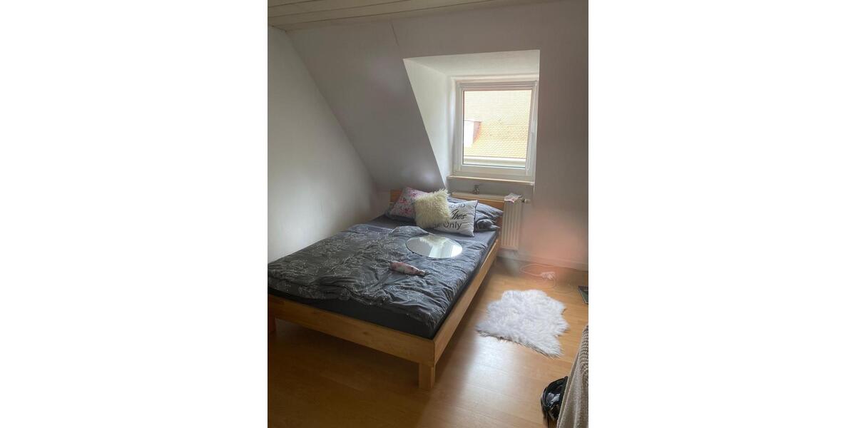 Dachgeschoßwohnung Regensburg Ganghofersiedlung - 3 Zimmer, 55 m&sup2;, 650&euro; | Angebot:25987689