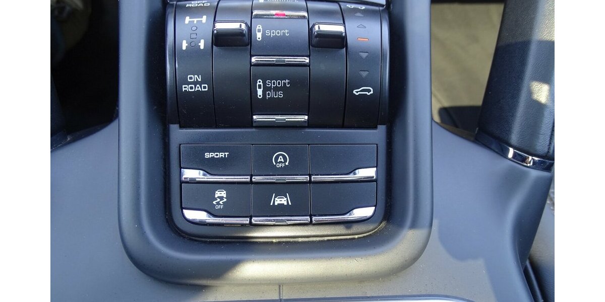 Porsche Cayenne S 4,2l Diesel Pano, Navi, 21 Zoll, Standhe 229.443 km 23.890 &euro; Rodgau 63110