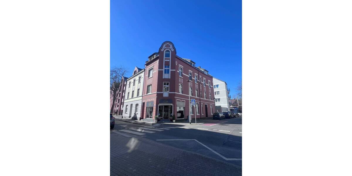 WGH in zentraler Lage von Düsseldorf-Benrath mit Potential, JKM € 60.000, 3 Wohnungen, 1 Gewerbe 1 zimmer