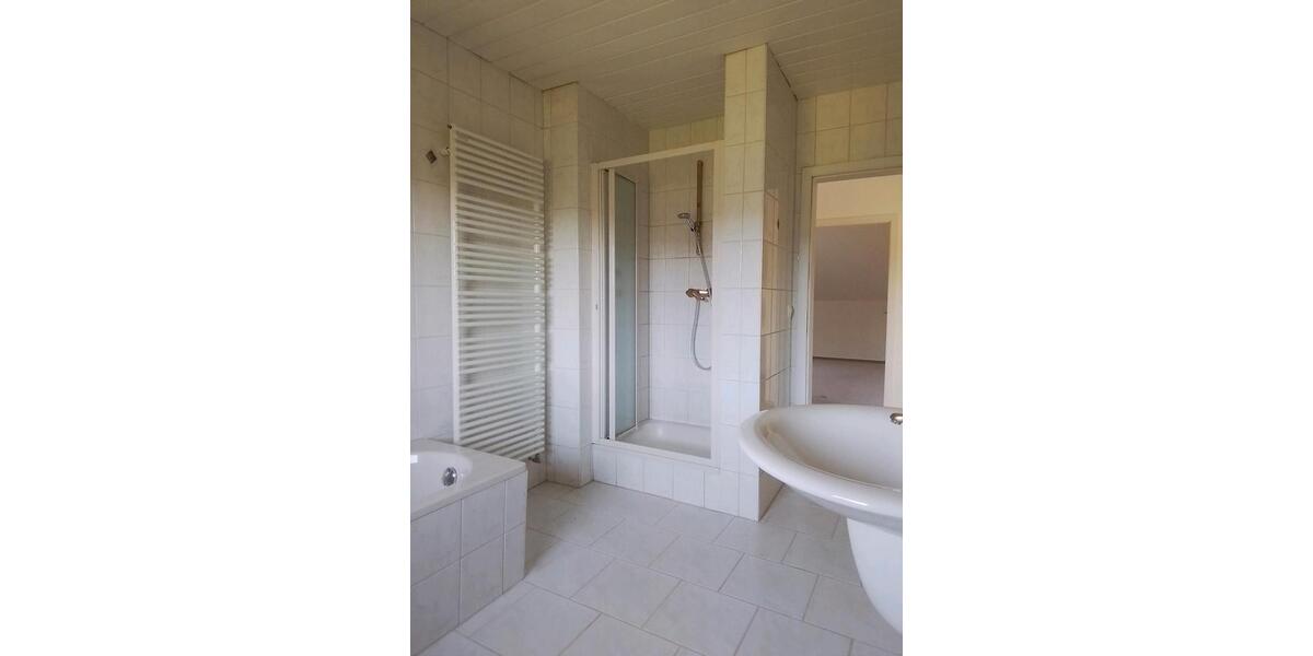 Einfamilienhaus Naunhof - 8 Zimmer, 282 m&sup2;, 620.000&euro; | Angebot:26786742