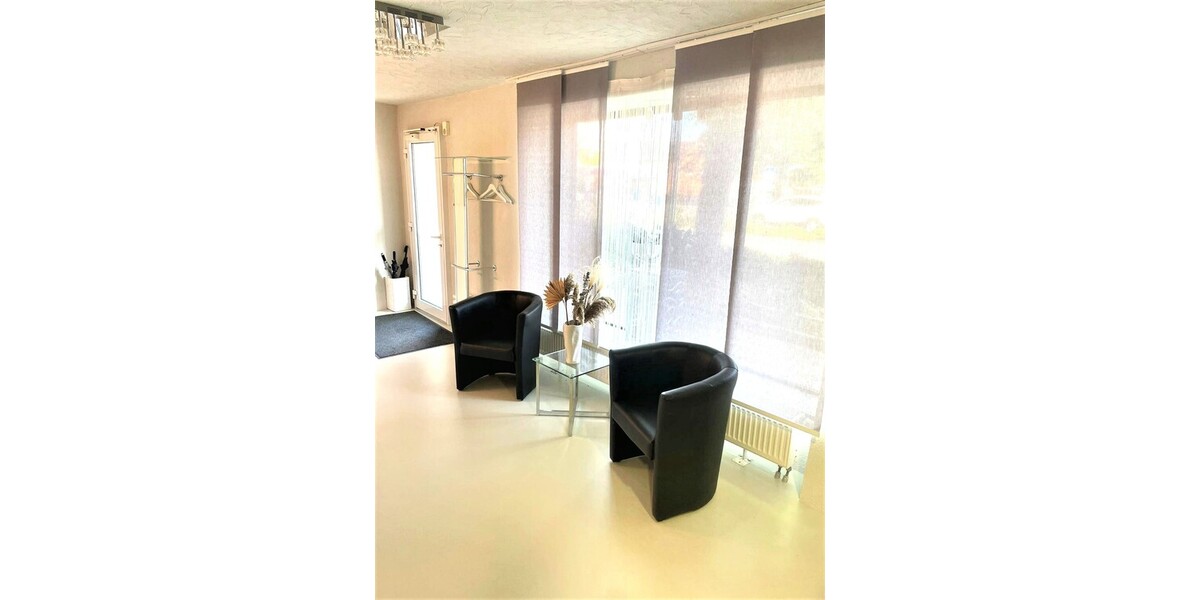 ~~ MODERNE GEWERBEFLÄCHE IN TOP LAGE MIT BUSVERBINDUNG VOR DER TÜR ~~ 2 zimmer