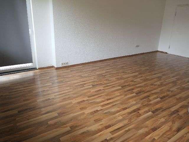 Erdgeschoßwohnung Hameln - 4 Zimmer, 120 m&sup2;, 990&euro; | Angebot:26442909