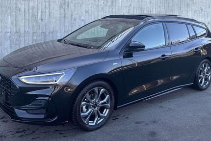 Ford Focus 12.890 km 25.890 &euro; Essingen 73457