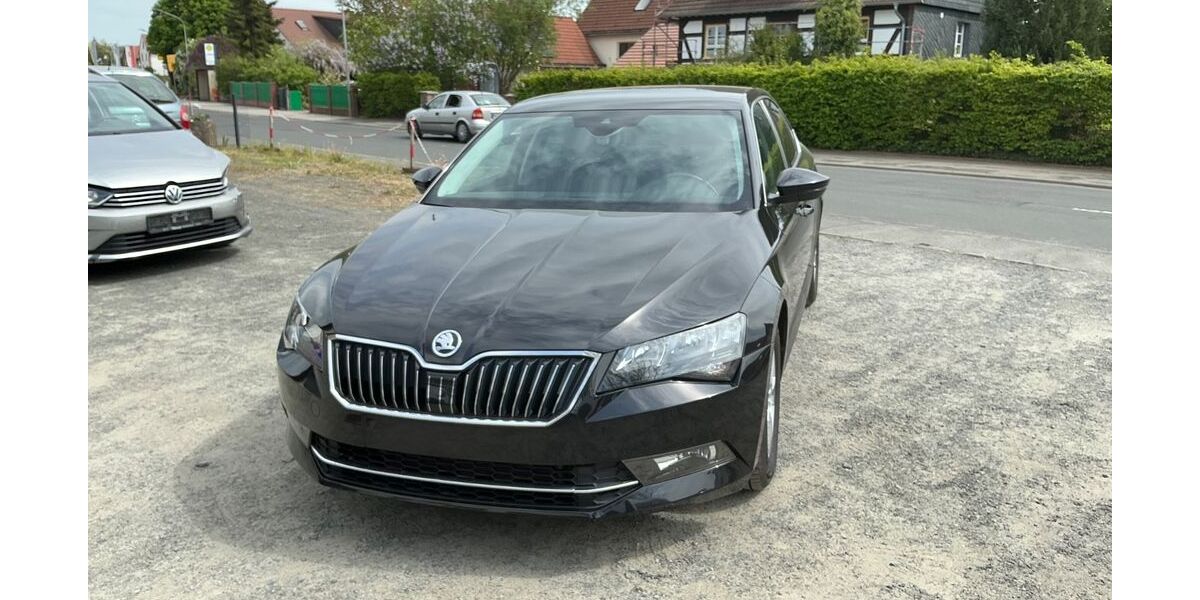 Skoda Superb 90.739 km 16.900 &euro; Stadtallendorf 35260