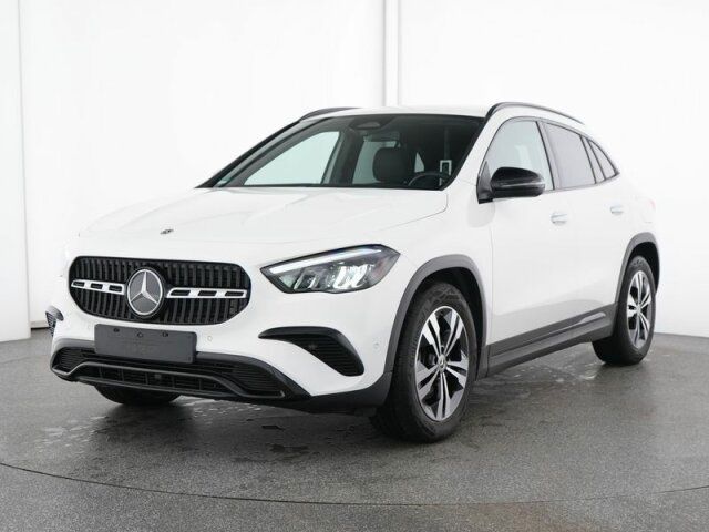 Mercedes-Benz GLA 180 13.840 km 37.300 &euro; Bad Doberan 18209
