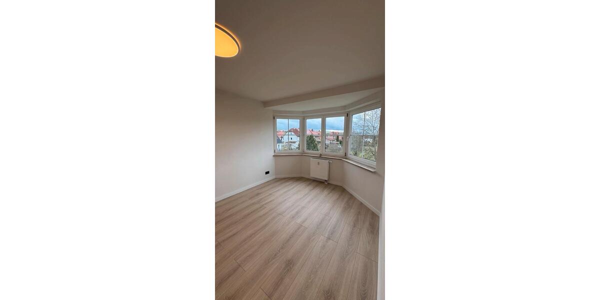 Etagenwohnung Ranis - 2 Zimmer, 61 m&sup2;, 93.000&euro; | Angebot:26904152