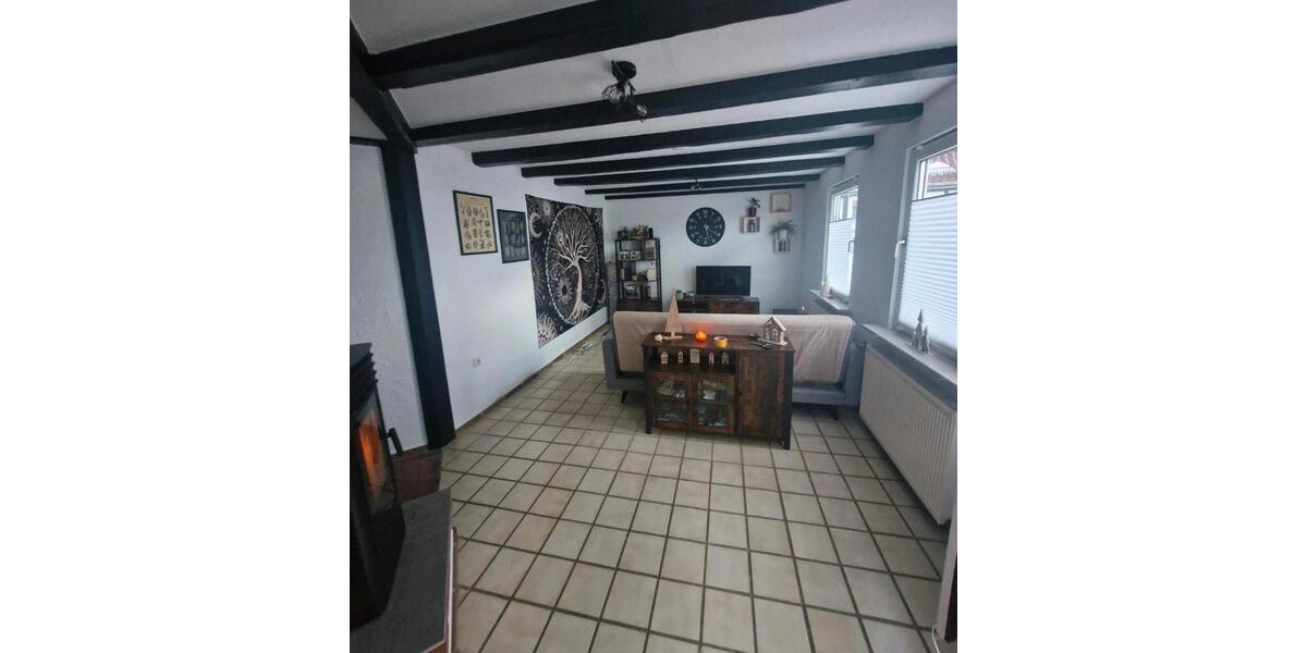 Nachmieter zum 01.04 4 zimmer