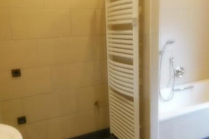 Großzügige, freundliche, helle, 2 Zimmer Wohnung 2 zimmer