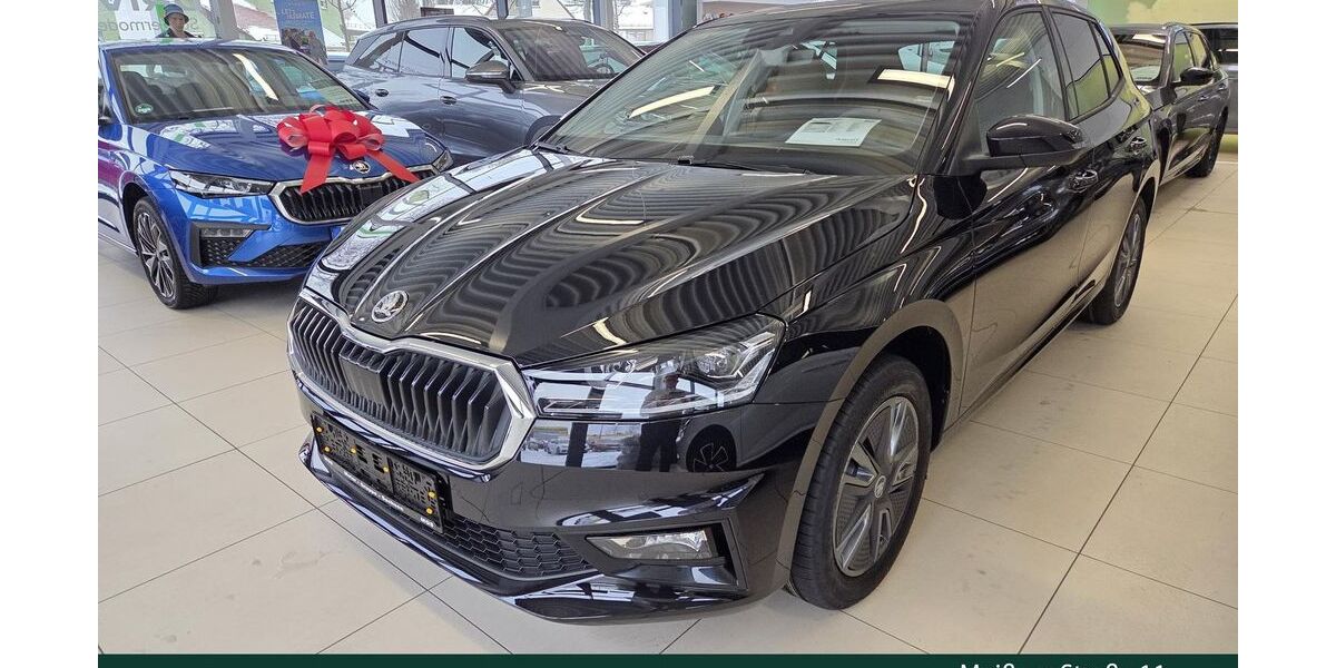 Skoda Fabia 2.000 km 25.780 &euro; Radebeul 01445