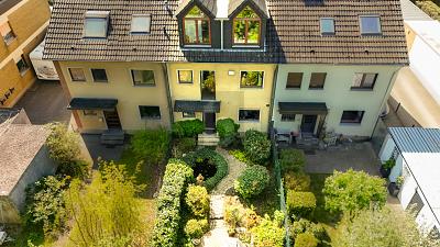 PLATZWUNDER MIT GARTENIDYLLE & KAMIN-CHARME - Reihenmittelhaus Dortmund Mengede | Angebot:26501907