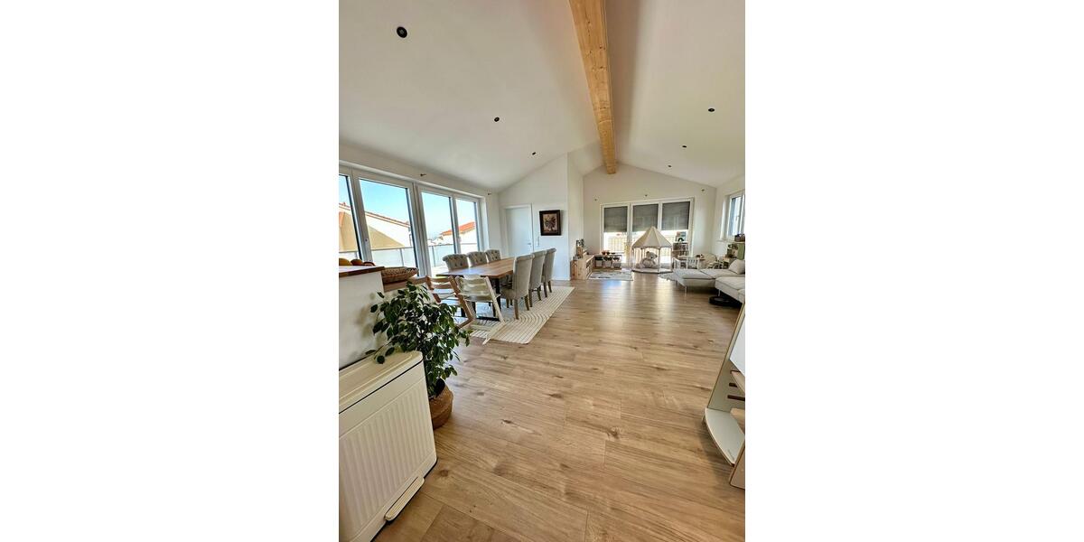 Maisonettenwohnung Regensburg Konradsiedlung - 5 Zimmer, 150 m&sup2;, 2.250&euro; | Angebot:25393395