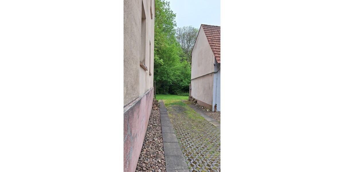 Zwei Wohngebäude, 7 Einheiten, Freistehende Werkstatt und große Garage für Wohnmobil – Investition mit Perspektive - Mehrfamilienhaus, Wohnhaus Kirchlengern Quernheim | Angebot:26585594