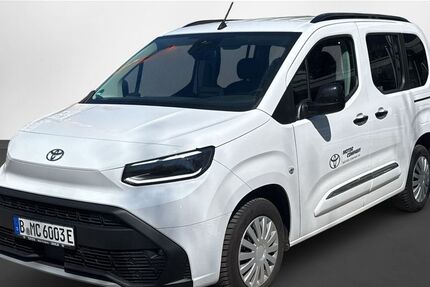 Toyota Proace City 5.200 km 30.700 &euro; Berlin 13403