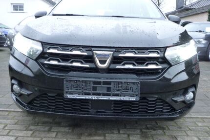 Dacia Sandero 130.000 km 8.999 € Trappenkamp 24610