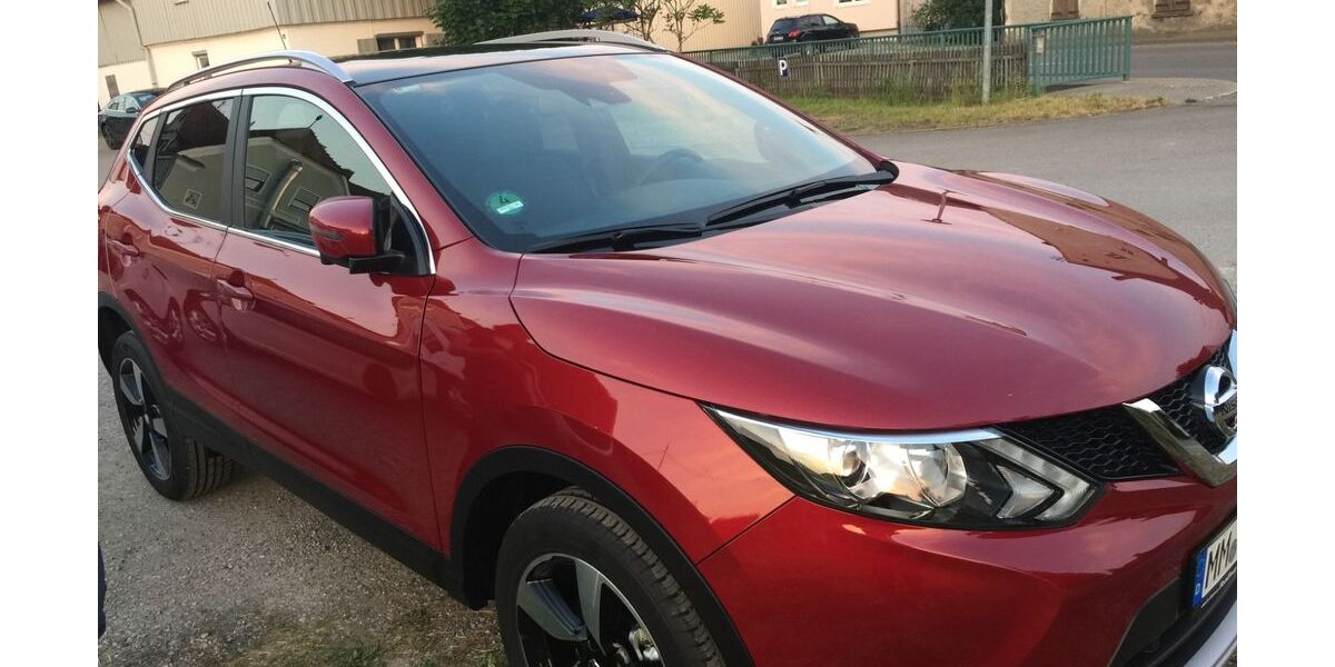Nissan Qashqai 65.800 km 15.300 &euro; Memmingen 87700