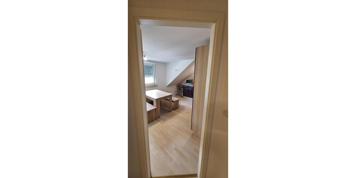 Etagenwohnung Mosbach - 5 Zimmer, 12 m&sup2;, 345&euro; | Angebot:25022211