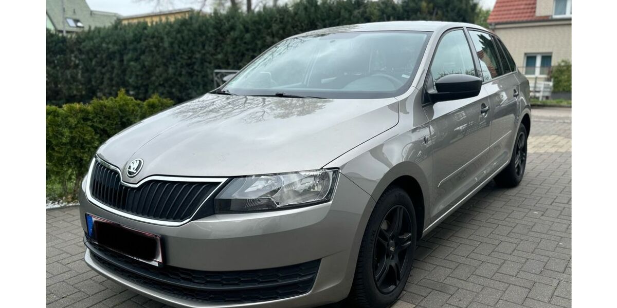 Skoda Rapid 81.000 km 5.990 &euro; Mittenwalde 15749