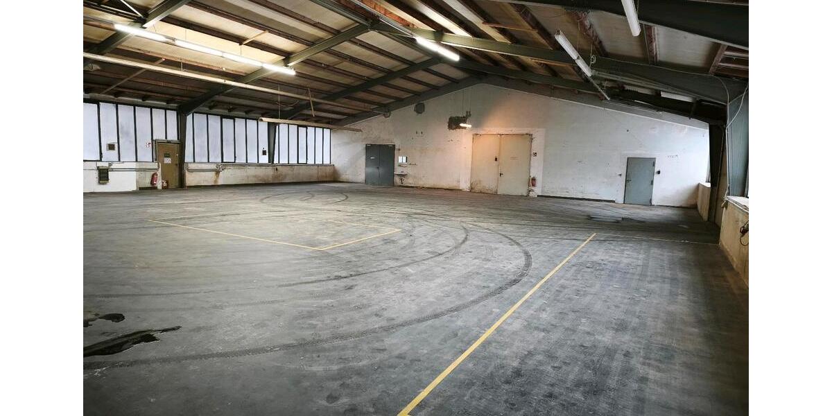 GewerbehalleLagerhalleBüro 2,20€m² zimmer