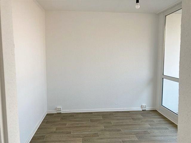 Etagenwohnung Hermsdorf - 4 Zimmer, 73 m&sup2;, 440&euro; | Angebot:26132579