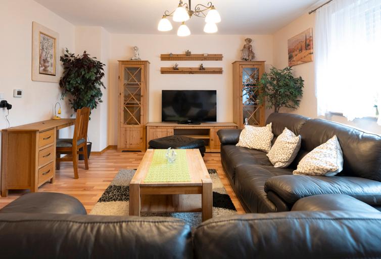 Etagenwohnung Steinwenden - 3 Zimmer, 80 m&sup2;, 1.250&euro; | Angebot:24845446