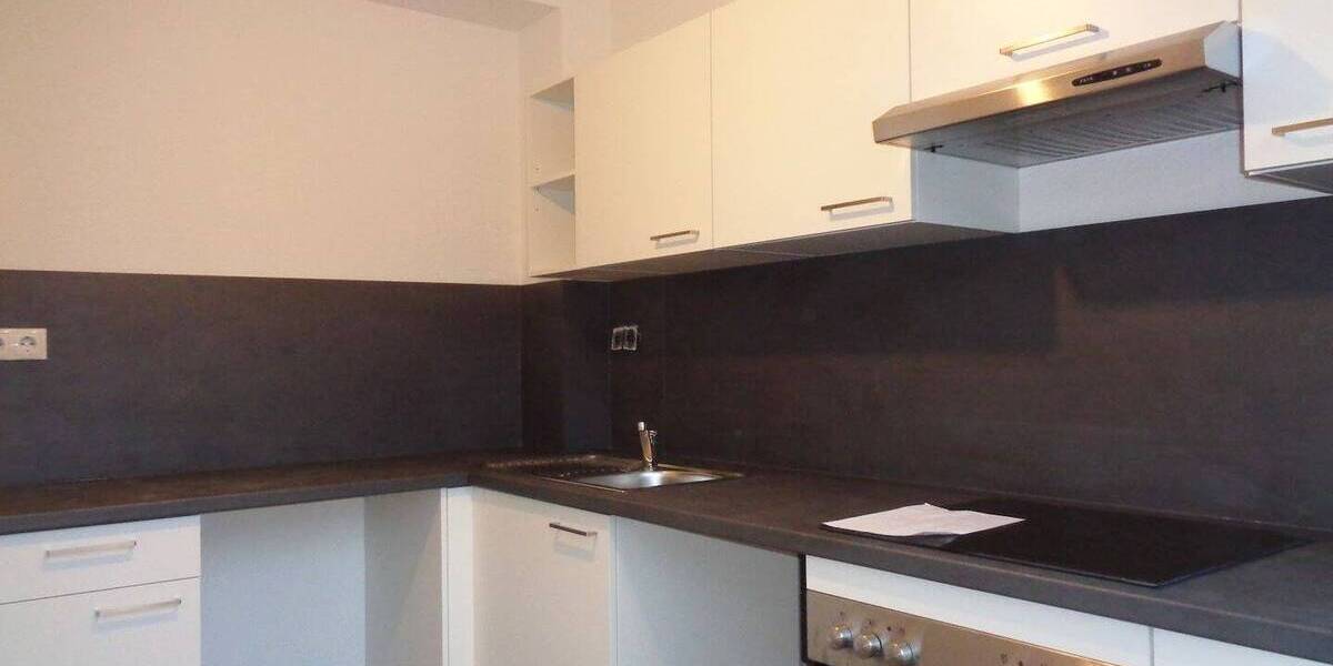 Einziehen und Wohlfühlen! 3 Zimmer- Wohnung mit Balkon, Einbauküche, Bad mit Wanne, Keller 3 zimmer