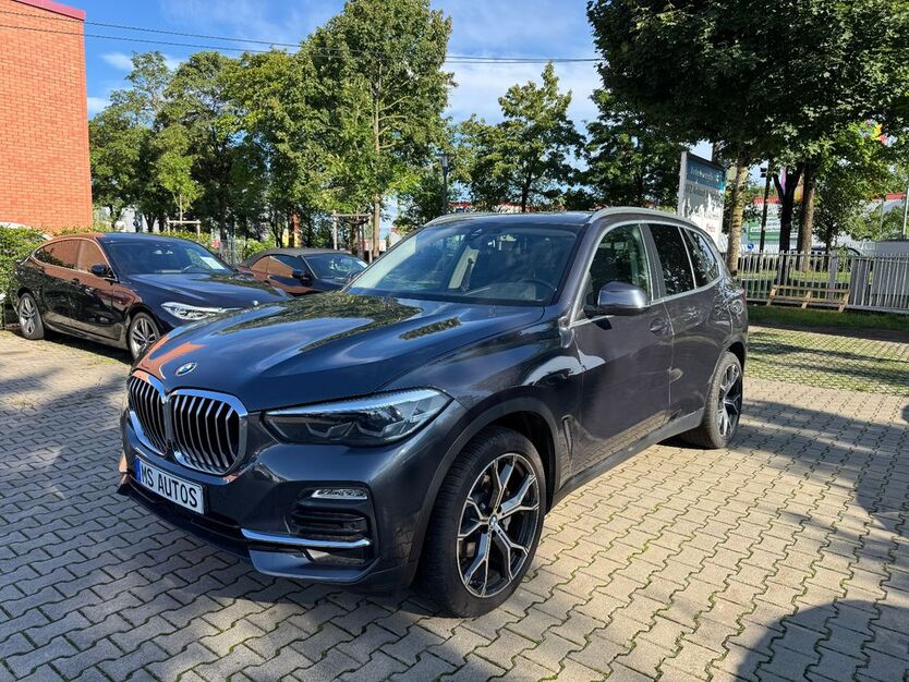 BMW X5 88.700 km 46.480 € München 81243