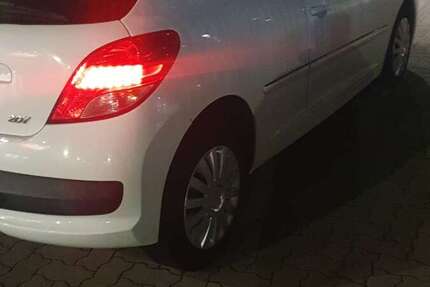 Peugeot 207 3.678.500 km 1.200 &euro; Horn (Hamburg) 22119