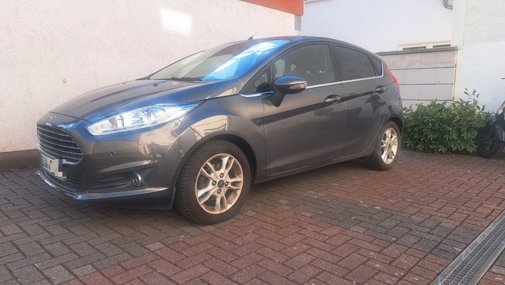 Ford Fiesta 94.705 km 8.700 &euro; Haßloch 67454