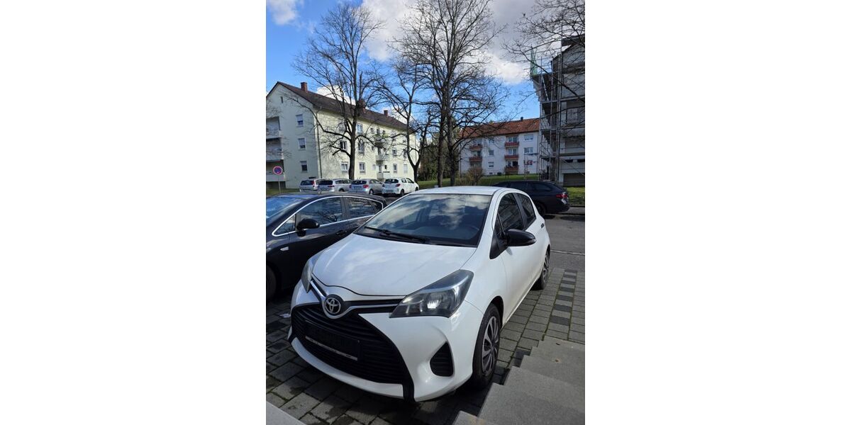 Toyota Yaris 133.000 km 5.800 &euro; Weil am Rhein 79576