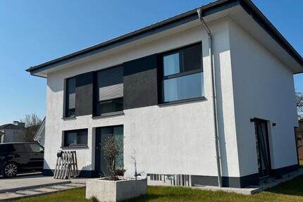 Haus Dissen am Teutoburger Wald - 5 Zimmer, 145 m&sup2;, 1.700&euro; | Angebot:26037585