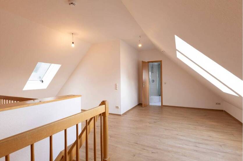 Den Wald direkt vor der Tür! DG-Wohnung in Neuseddin