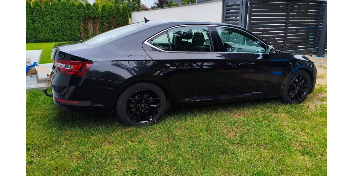 Skoda Superb 210.000 km 12.500 &euro; Weißenhorn 89264