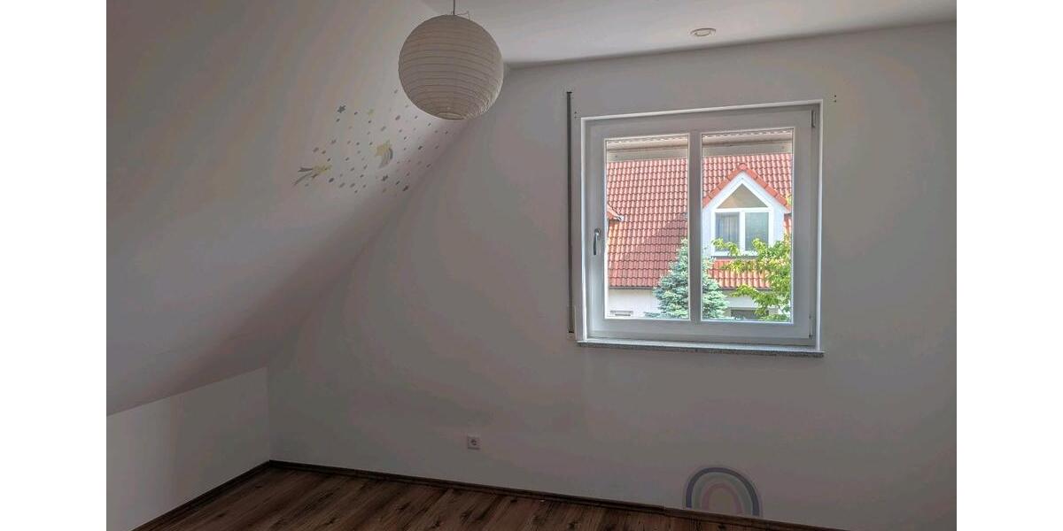 Einfamilienhaus Veitsbronn - 5 Zimmer, 144 m&sup2;, 1.675&euro; | Angebot:26134964