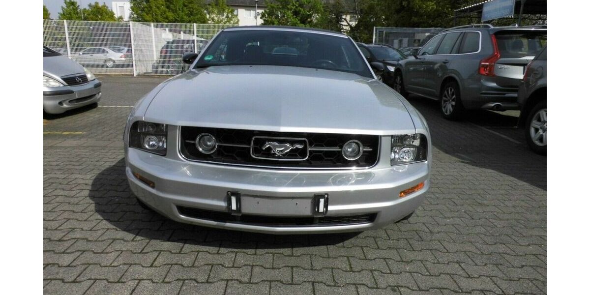 Ford Mustang 126.430 km 10.300 &euro; Mainz-Kastel 55252