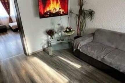 Leerstehendes 3-Familienhaus in Seitenstrasse von Völklingen-OT zu verkaufen 8 zimmer