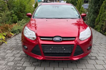 Ford Focus 181.000 km 3.650 &euro; Ergoldsbach 84061