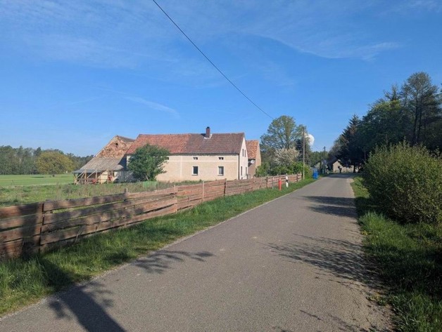 3-Seiten-Hof mit 1ha Land - Einfamilienhaus Hohendubrau OT Groß Saubernitz Groß Saubernitz | Angebot:26102669