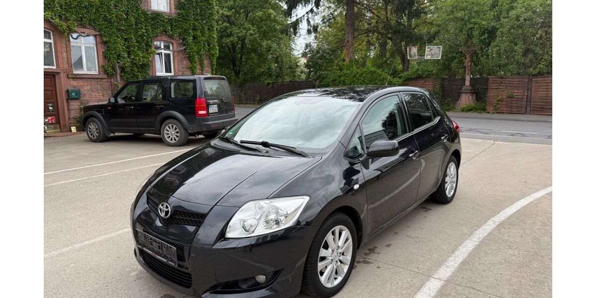 Toyota Auris 240.000 km 3.950 &euro; Miltenberg 63897