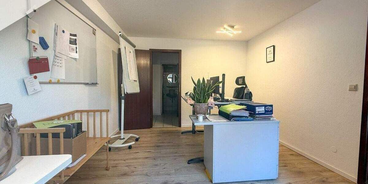 Reihenmittelhaus Karlsruhe Durlach - 4 Zimmer, 167 m&sup2;, 650.000&euro; | Angebot:25727865