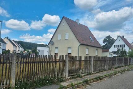 RESERVIERT! Freistehendes Einfamilienhaus in Toplage in Heuchling zimmer